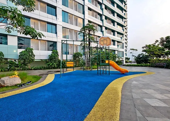 OYO 3390 Apartment Grand Kamala Lagoon Avenue