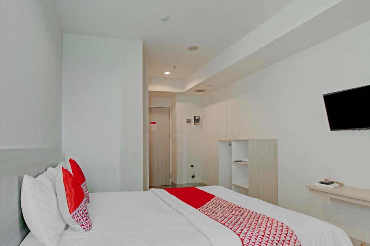 Hotel Oyo 3390 Grand Kamala Lagoon Avenue Bekasi